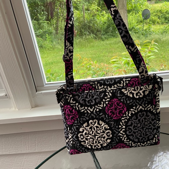 Vera Bradley Crossbody - Picture 2 of 3